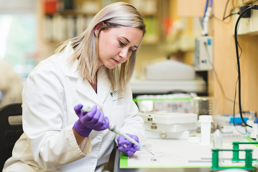 Woman scientist in lab